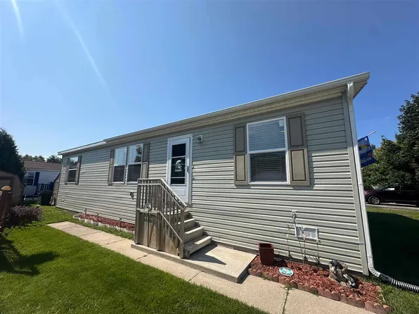 6685 M 66 N, Charlevoix, MI 49720