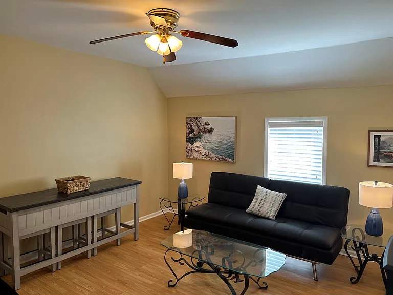 101 Maple St #3 — Photo 6