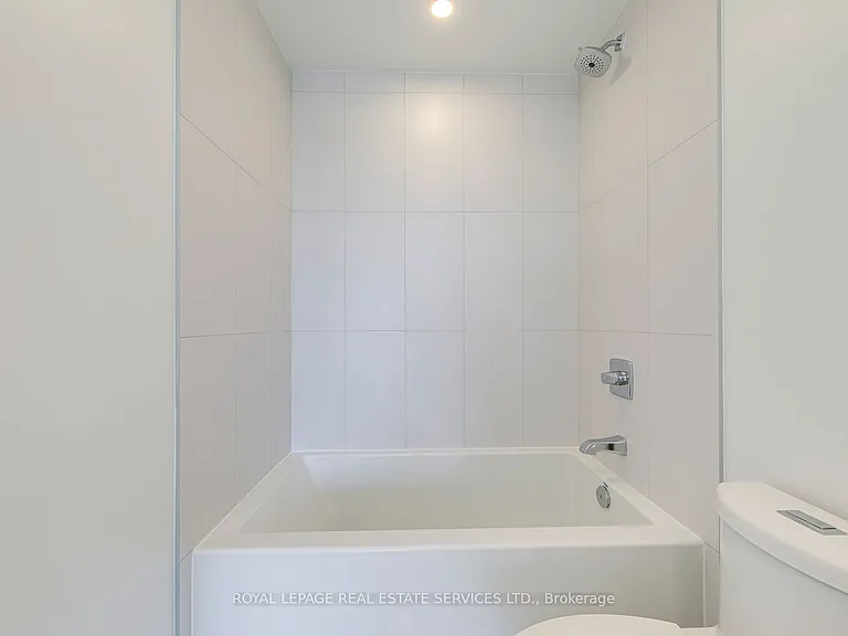 25 Cordova Ave #1809 — Photo 15