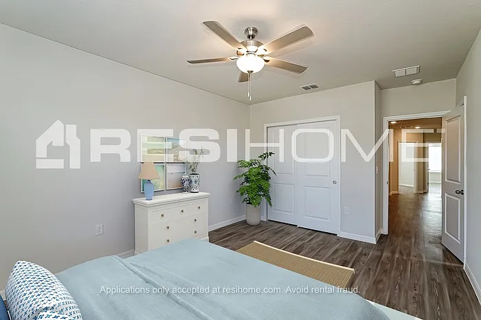 28499 Wave Crest Pl — Photo 8