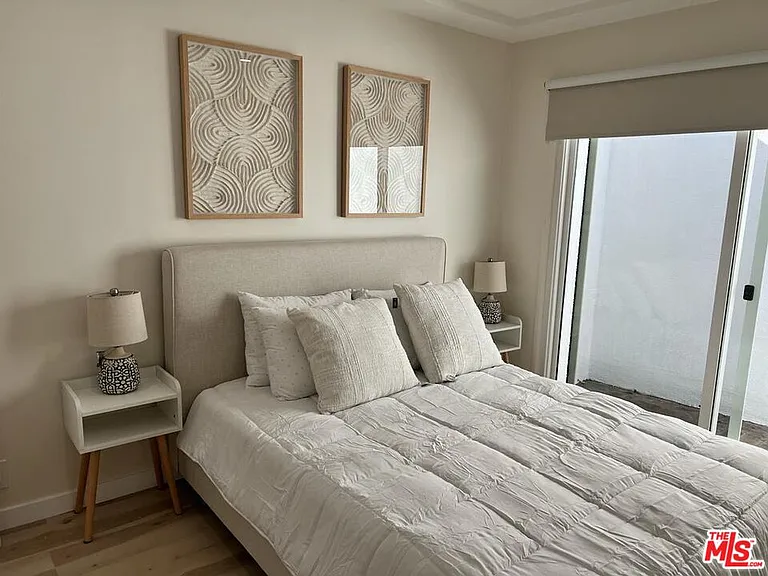 8757 Dorrington Ave #B — Photo 6