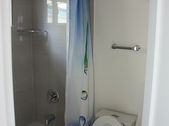 3rd image of 3414 Mission Blvd APT 1