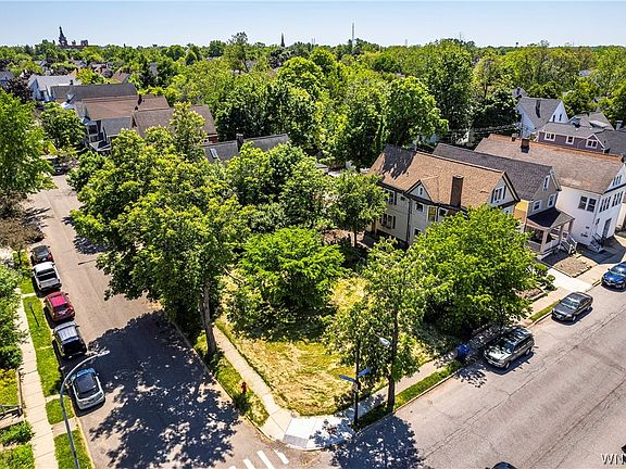 4th image of 411 Forest Ave Lot 7