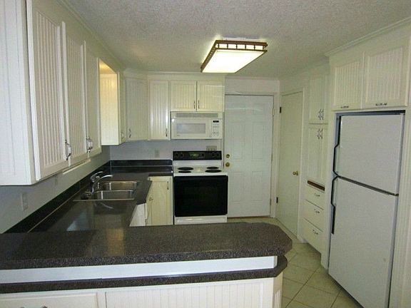 Serving Bar ~ Great for entertaining!