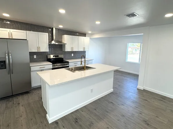 7410 E Brooks Dr, Tucson, AZ 85730