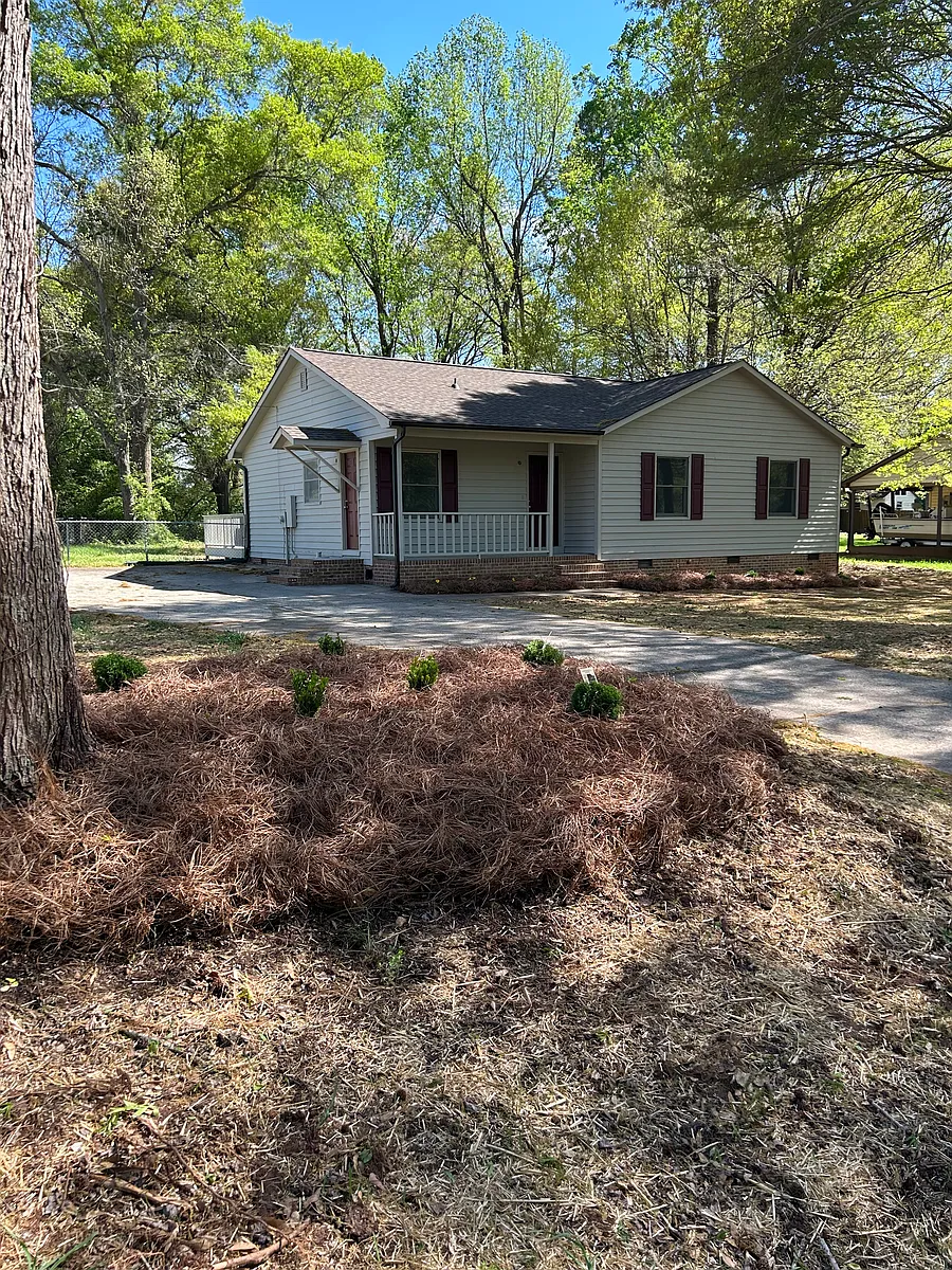 Building Photo - 301 Gaither Rd