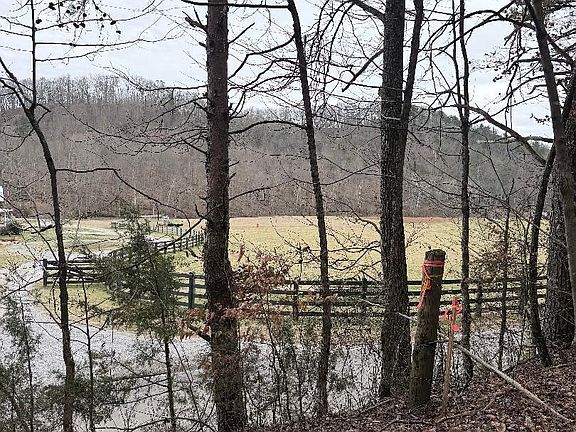 5th image of Tarklin Valley Rd