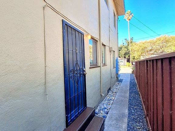2nd image of 560 N 2nd St APT 1