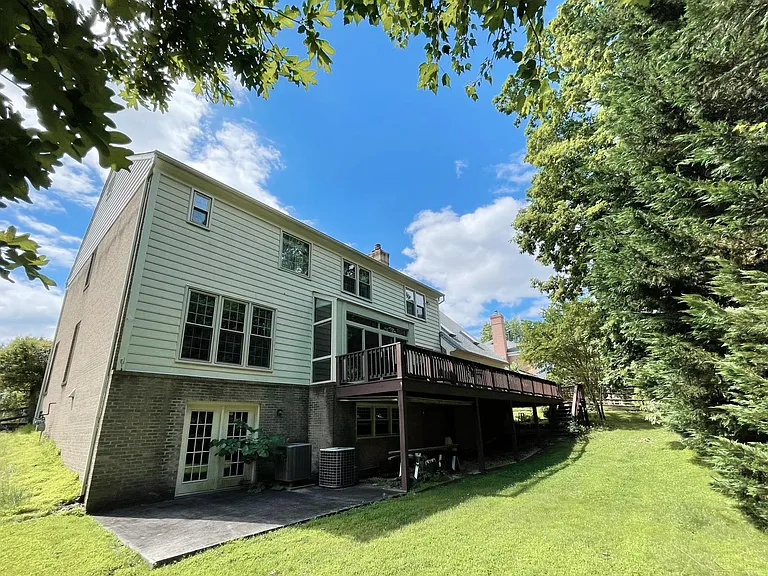 10804 Willow Run Ct — Photo 2