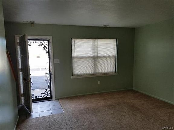 2nd image of 4 Kennedy Ct #4