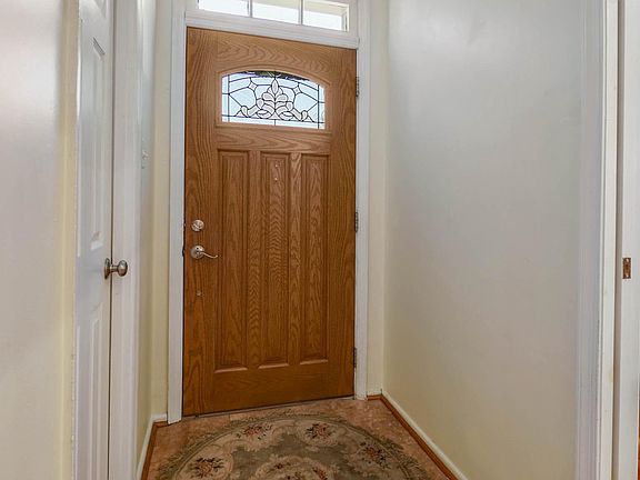 4th image of 604 Northcliffe Dr