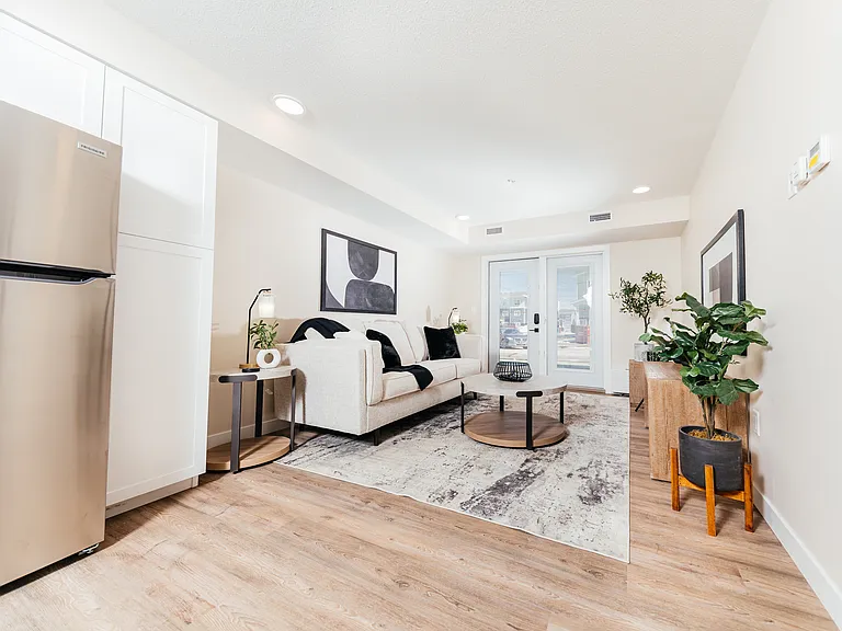 3000 Trombley St — Photo 3