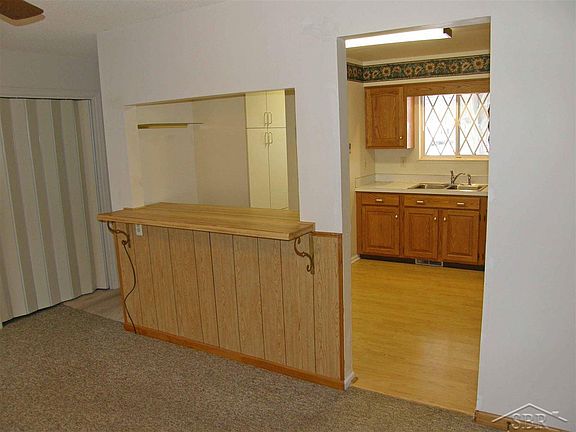 4th image of 219 Woodlawn Dr
