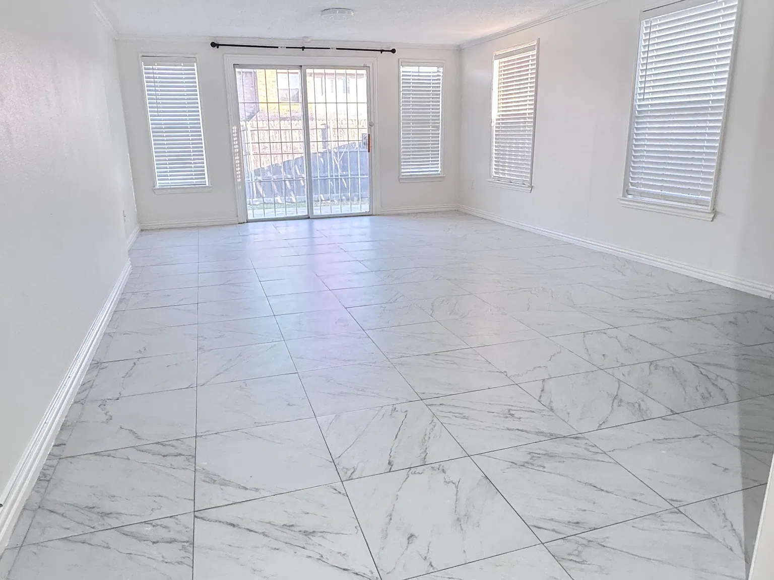 3 bed, 1743 sqft, $2,300 — Photo 4