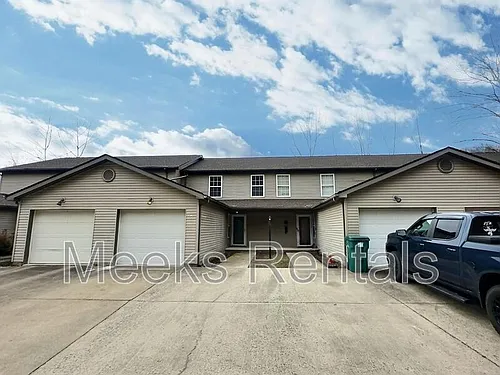 412 Fletcher Rd Photo 1