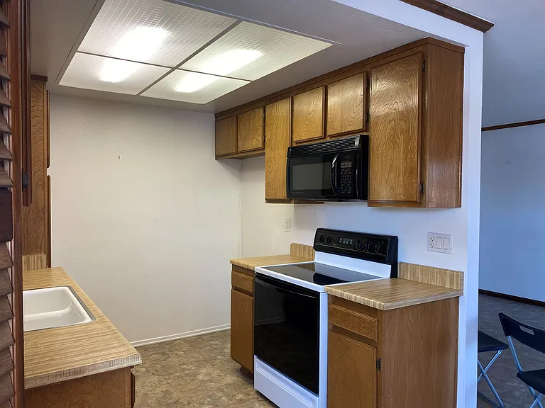 111 S Poplar Ave #45 — Photo 10