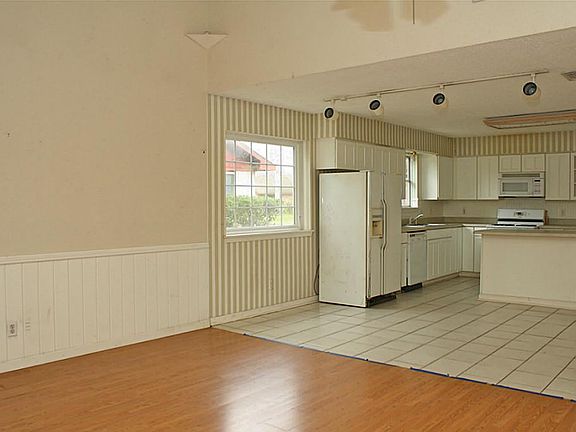 5th image of 7359 Woodoak Dr