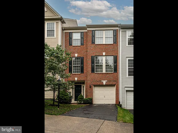 20734 Waterfall Branch Ter, Sterling, VA 20165