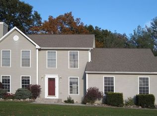 20 Kelly Meadow Rd, Burnt Hills, NY 12027