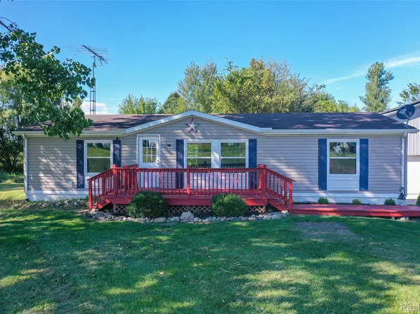 1883 N Branch Rd, North Branch, MI 48461