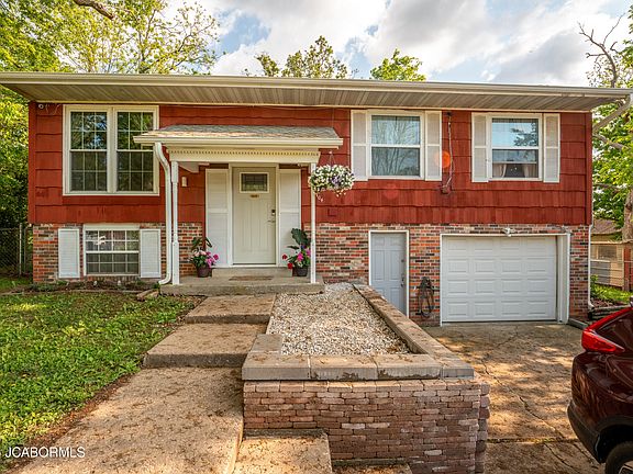3rd image of 5104 Woodway Dr