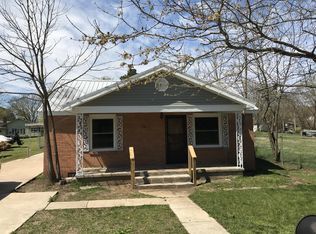 415 Kiwanis Ave, Fayetteville, TN 37334