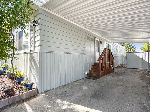 2nd image of 155 Shenandoah Place