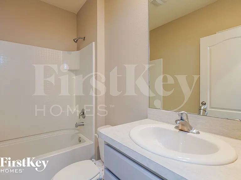 2741 Grand Central Ave — Photo 13