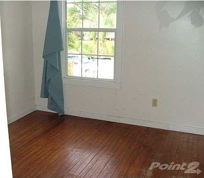 4th image of 406 C St N N