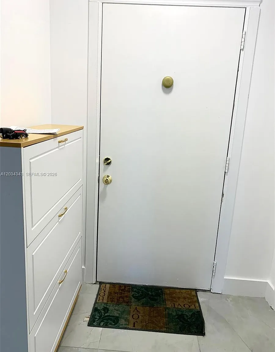 Meadowbrook Condo Apts Bl — Photo 2