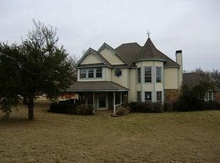 1032 W Woodridge Rd, Waxahachie, TX 75165