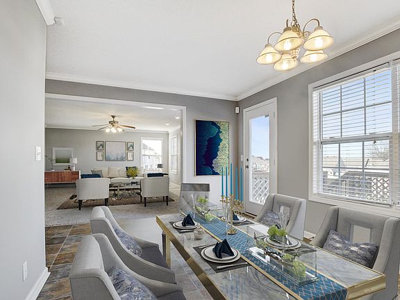2nd image of 421 Winding Bluff Way