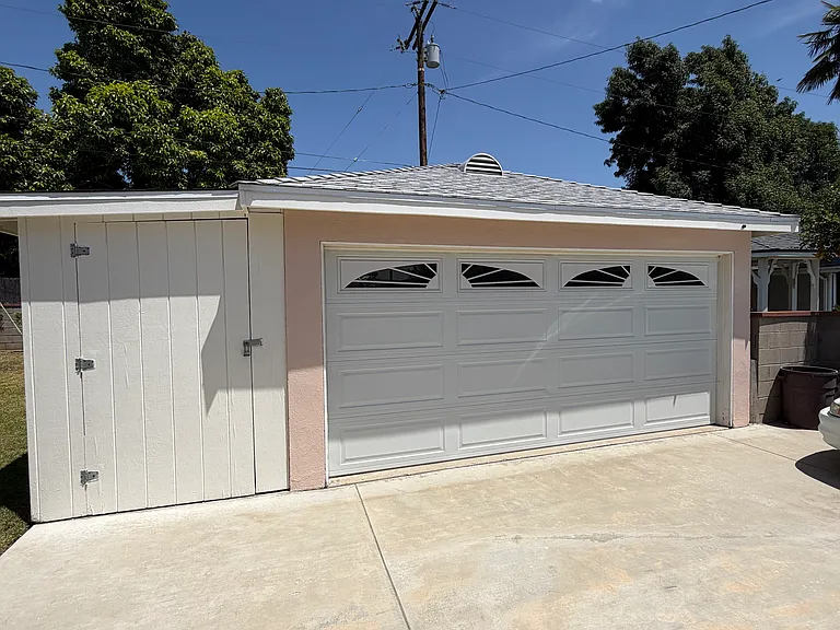 348 N Osborn Ave — Photo 26