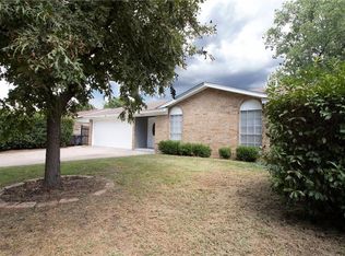 3833 Carey St, Fort Worth, TX 76119