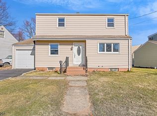 35 Koehler Dr, South Bound Brook, NJ 08880