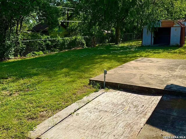 2423 Spicewood — Photo 13