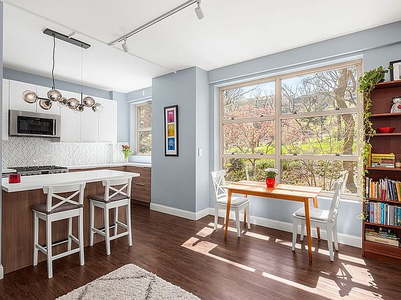 3rd image of 80 La Salle St APT 2G