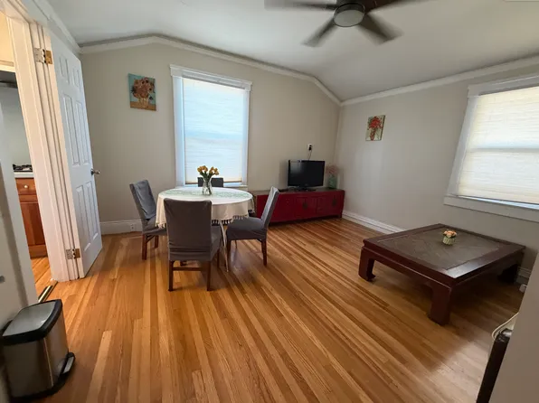 1101 Douglas Ave #A, Burlingame, CA 94010