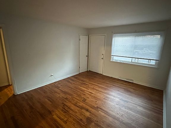 5th image of 2419 S State Ave