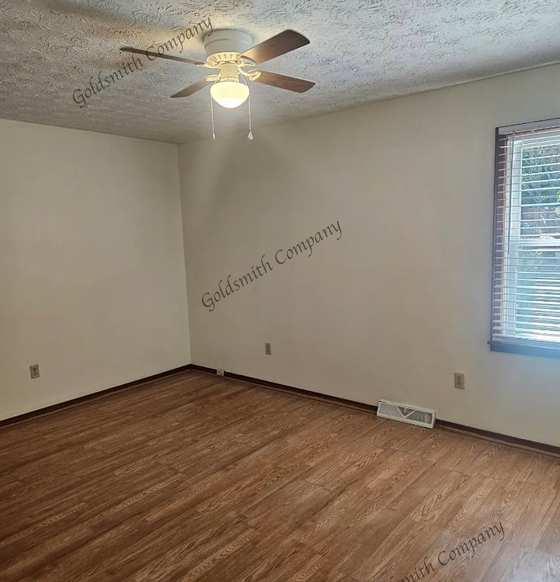 3 bed, 2.0 bath, 1532 sqft, $1,695 — Photo 4