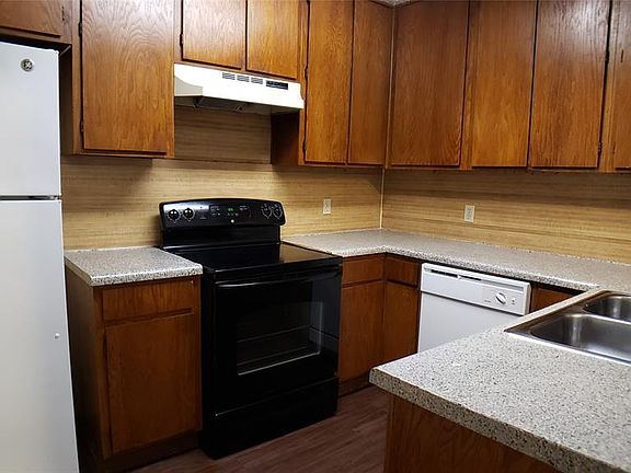 5th image of 1009 W Sanford St APT D