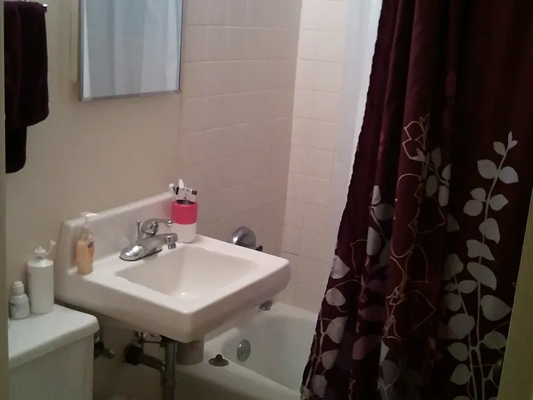 894 Grand Ave — Photo 2