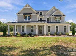8704 Sherrills Ford Rd, Sherrills Ford, NC 28673