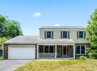 421 Meadowrue Ln, Batavia, IL