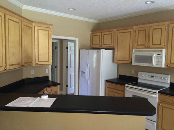 3rd image of 143 Pine Summit Dr