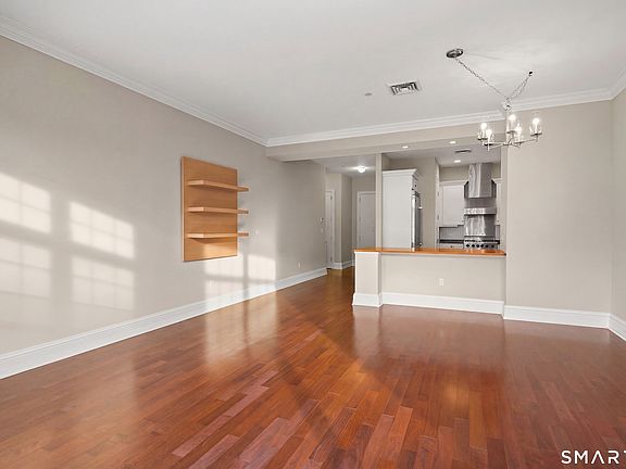 4th image of 50 Stone Ridge Way #2A