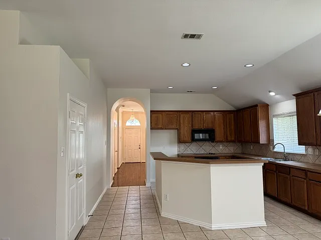 11342 Mansfield Dr — Photo 5