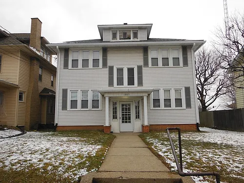1005 Broad Ave NW #201 Photo 1