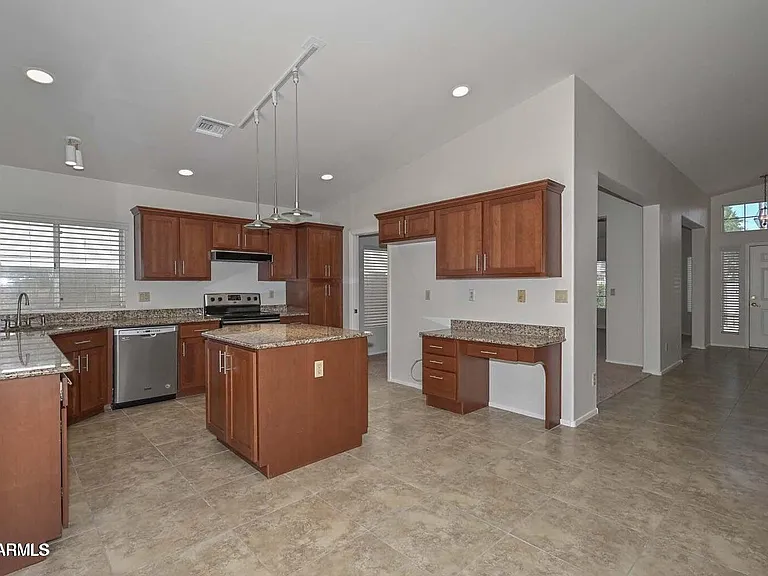 7629 W Kristal Way — Photo 2