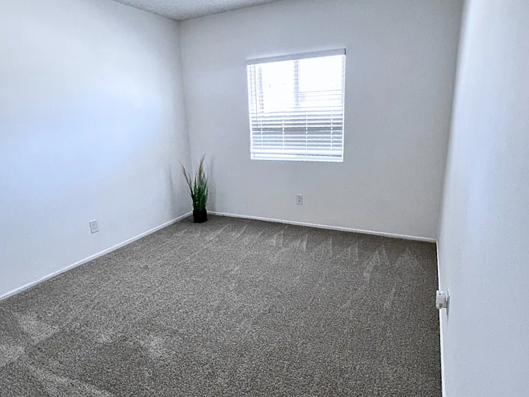 26110 Narbonne Ave — Photo 38